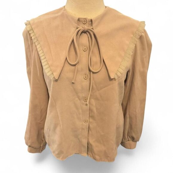 YIKU Women’s Tan button down blouse w/ ruffled oversized Peter Pan Doll collar - Picture 5 of 6